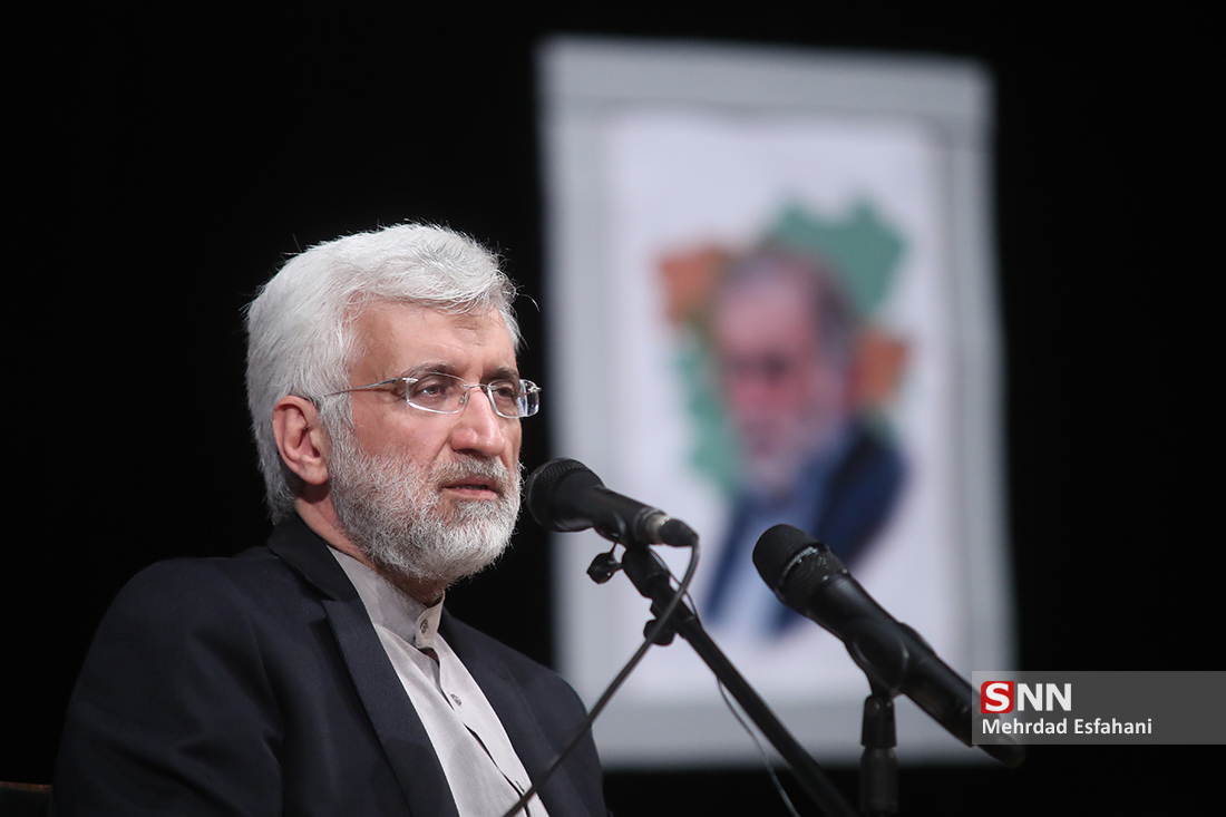 جلیلی: مذاکره بدون پشتوانه قدرت، مذاکره لرزان است / ایران نباید گزینه روی میز در مذاکرات باشد
