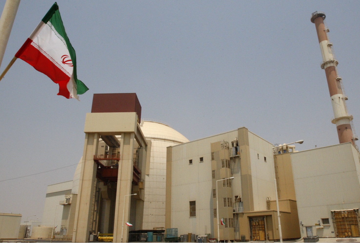 Iran cannot build a nuclear weapon if we
dismantle
its infrastructure