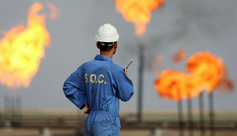 شعله‌های اعتراض در میان دکل‌های نفت و گاز