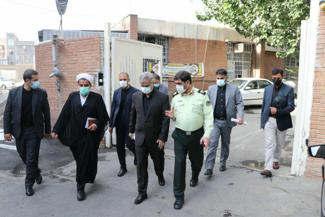 بررسی وضعیت بازداشتگاه آگاهی تهران توسط دادستان و هیات همراه