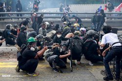 ادامه درگیری نیروهای پلیس با معترضان ضددولتی در تایلند