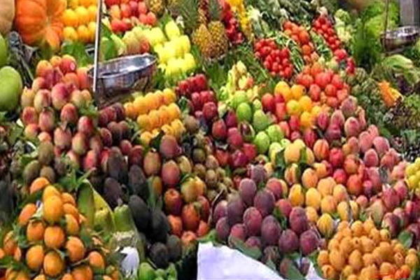 کارگر: میوه فراوان است / قیمت هویج به ثبات رسیده