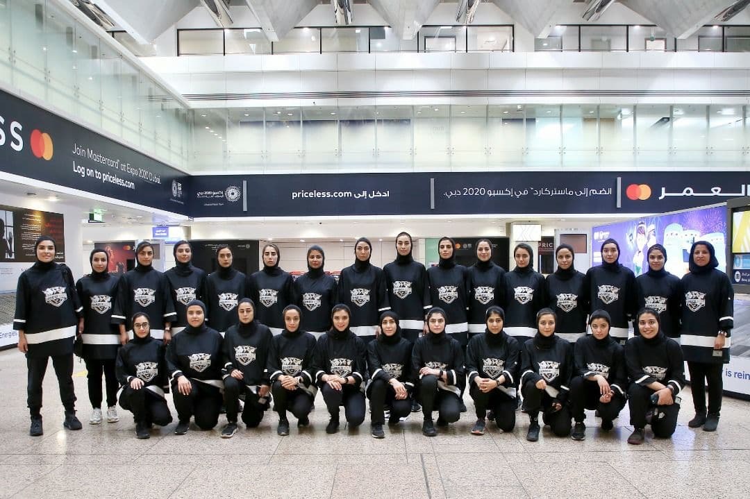 تیم های ملی بانوان و آقایان اسکیت هاکی روی یخ، تهران را به مقصد دبی ترک کردند