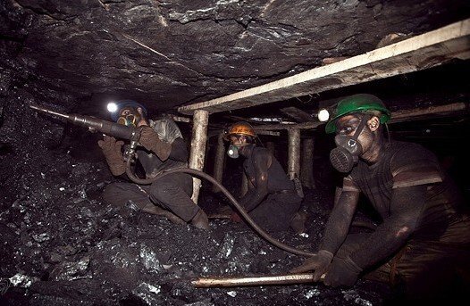 معدنچی‌های کرمانی معترض به دست‌مزدهای پایین و تبعیض / وقتی صدای پردرد کارگر شنیده نمی‌شود