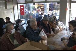صف های شلوغ نان ارزان در شهرهای ترکیه