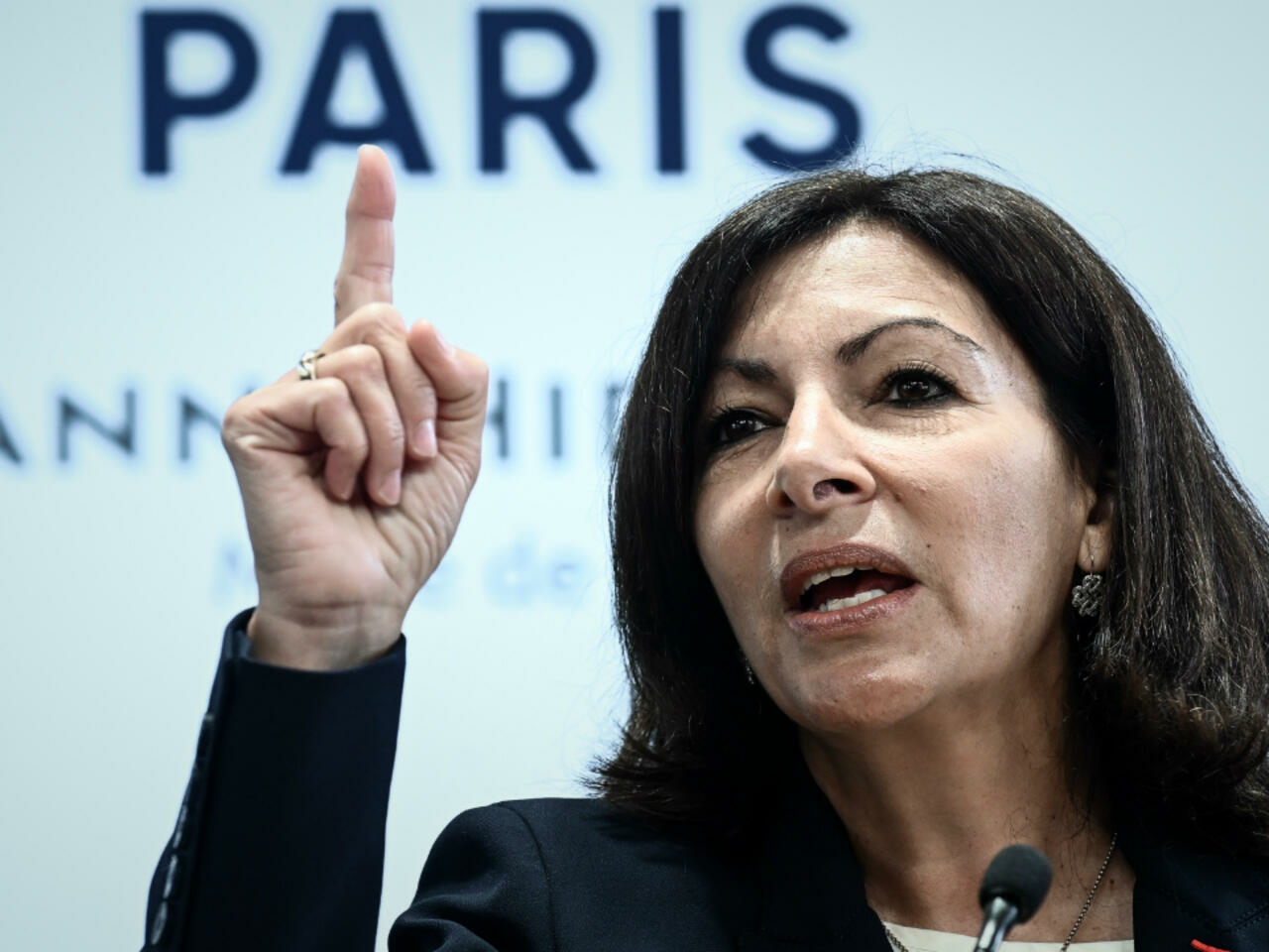 انتخابات فرانسه؛ چه کسانی برای تصاحب الیزه رقابت می‌کنند؟