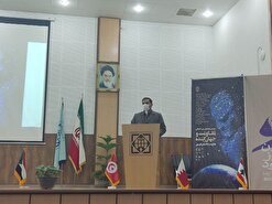 علمداری و به ثمر رساندن جبهه مقاومت برعهده دانشجویان است