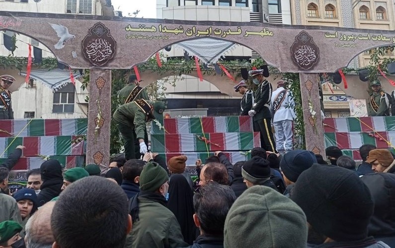 تهران امروز فاطمی شد / سنگ‌تمام پایتخت نشینان در تشییع 200 شهید گمنام + عکس
