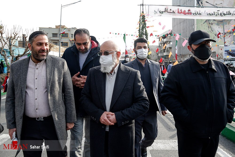 حضور دهه هشتادی و نودی‌ها در جشن سالگرد انقلاب / نمایش موشک سجیل در مسیر راهپیمایی ۲۲ بهمن + فیلم و عکس