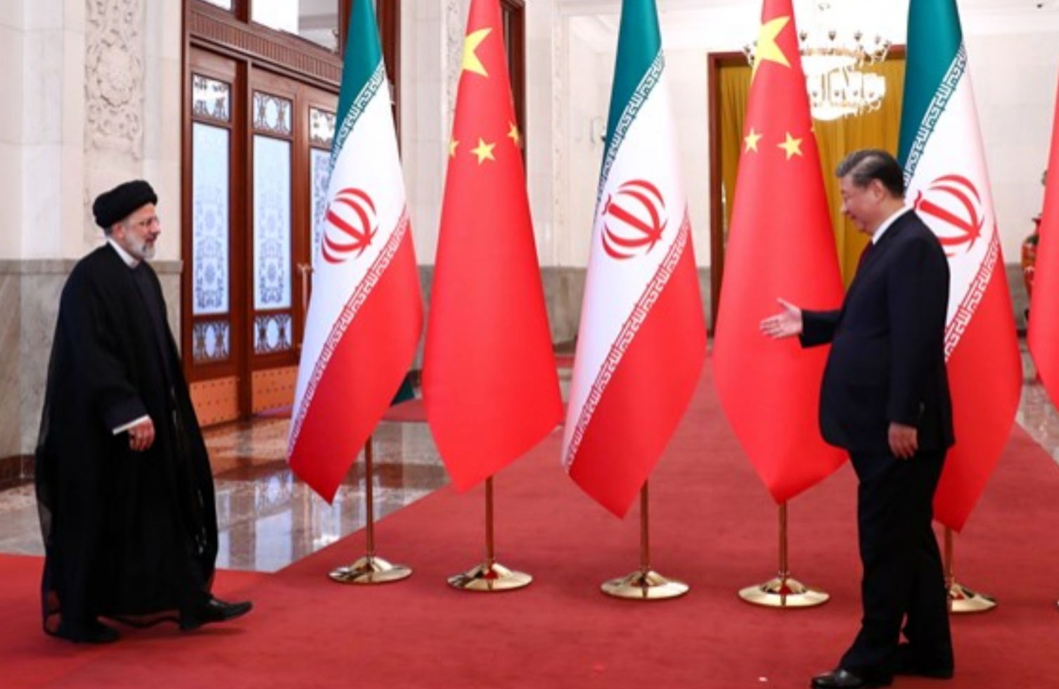 نگاه چینی‌ها استعماری نیست / چینی‌ها به دنبال توسعه روابط با ایران