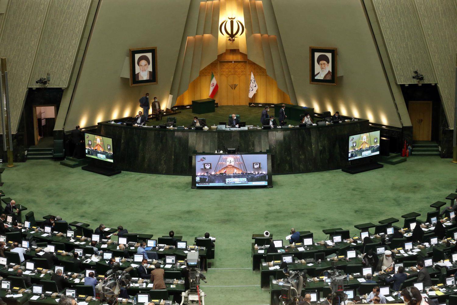 تکلیف شفافیت آراء نمایندگان با صراحت در طرح شفافیت قوا روشن نشده  است/  ملت ایران از اقدام نمایشی، چشم پوشی نخواهد کرد