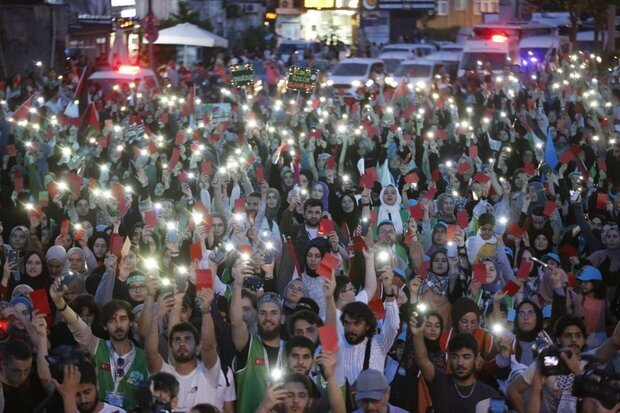 مردم ترکیه علیه عادی سازی روابط با رژیم صهیونیستی شعار دادند