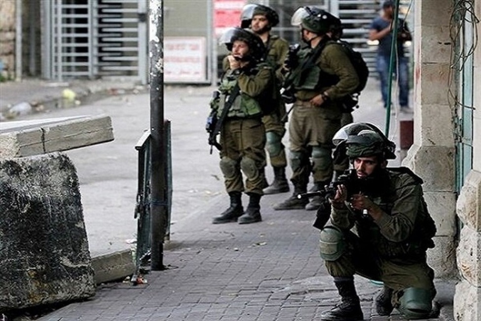 ۲جوان فلسطینی در درگیری با صهیونیست‌ها زخمی شدند/ بازداشت ۳۰ نفر در کرانه باختری