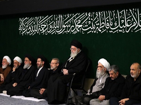 برگزاری مراسم عزاداری سالار شهیدان با حضور رهبر انقلاب در حسینه امام خمینی (ره)