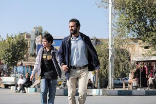 دعوت از فرهادی برای تماشای فیلم سینمایی «قهرمان بزدل» در سینما‌های رژیم کودک کش
