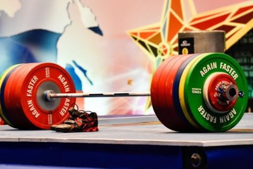 دانشجوی دانشگاه تهران اولین طلای تاریخ وزنه‌برداری بانوان ایران را کسب کرد