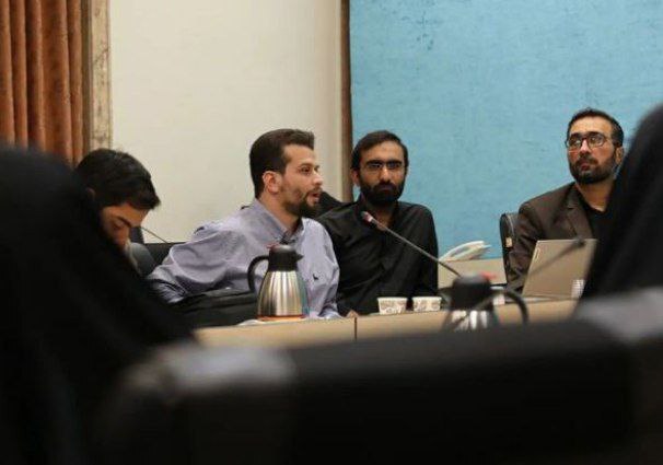 برگزاری نشست فعالان دانشجویی با دبیر شورای عالی جهاد سازندگی / استفاده از ظرفیت دانشگاه‌ها برای احیای واحد‌های اقتصادی