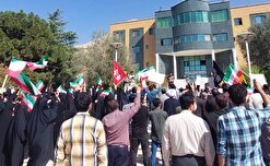 تجمع دانشجویان و اساتید دانشگاه رازی در اعتراض به اقدامات اغتشاشگران