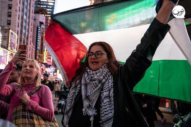 تجمع در میدان تایمز نیویورک ضمن حمایت از ملت فلسطین+ عکس