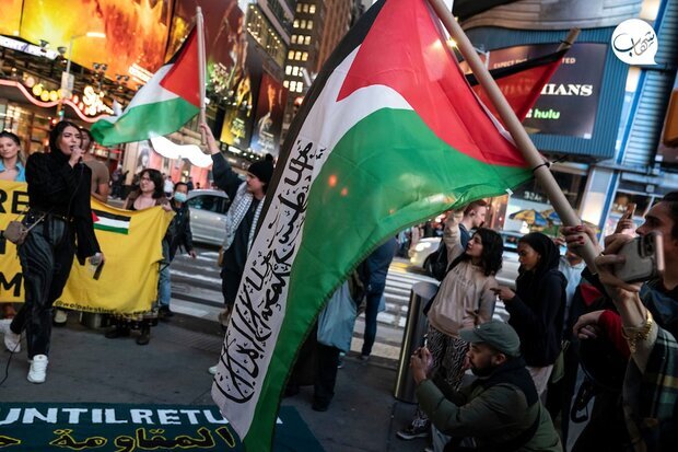تجمع در میدان تایمز نیویورک ضمن حمایت از ملت فلسطین+ عکس