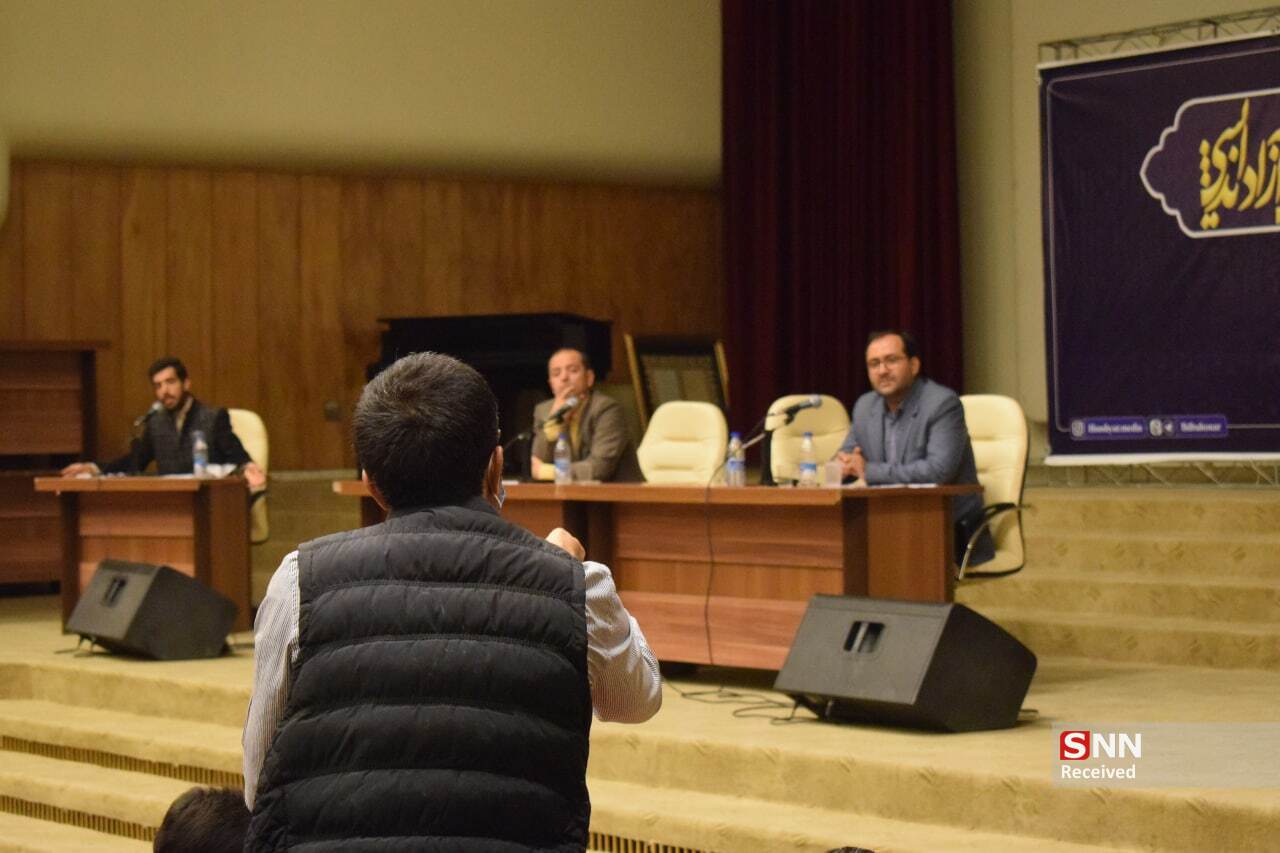 برگزاری کرسی آزاداندیشی در دانشگاه شهید باهنر کرمان / دانشجویان و اساتید از اتفاقات اخیر کشور و دانشگاه گفتند