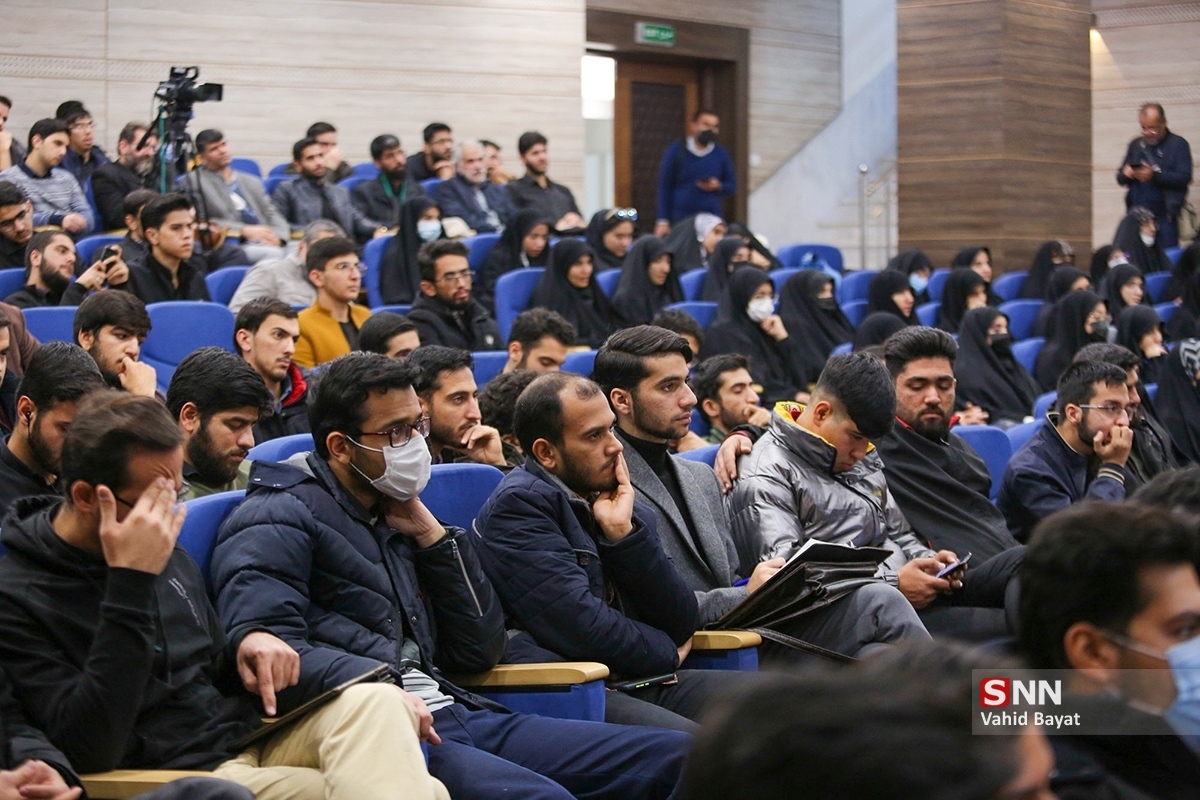 حضور طائب برای اولین بار در جمع دانشجویان / مسکن؛ مساله جدید برای تمرکز مطالبه‌گری