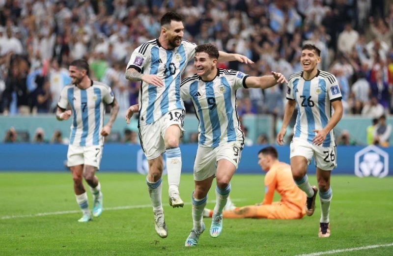 آرژانتین ۳ - کرواسی ۰ / شب خاص مسی با طعم صعود به فینال جام جهانی