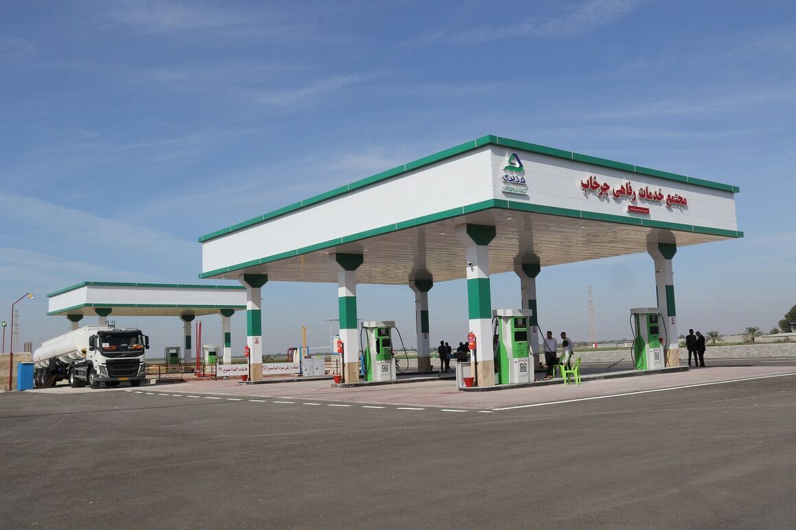 بهره‌برداری از 3 جایگاه عرضه سوخت در منطقه بوشهر