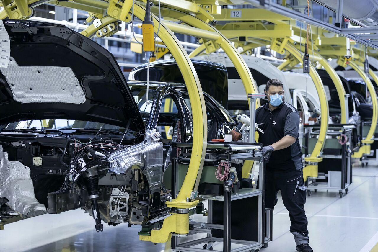 تولید خودروسازان داخلی به حدود 1.3 میلیون دستگاه رسید