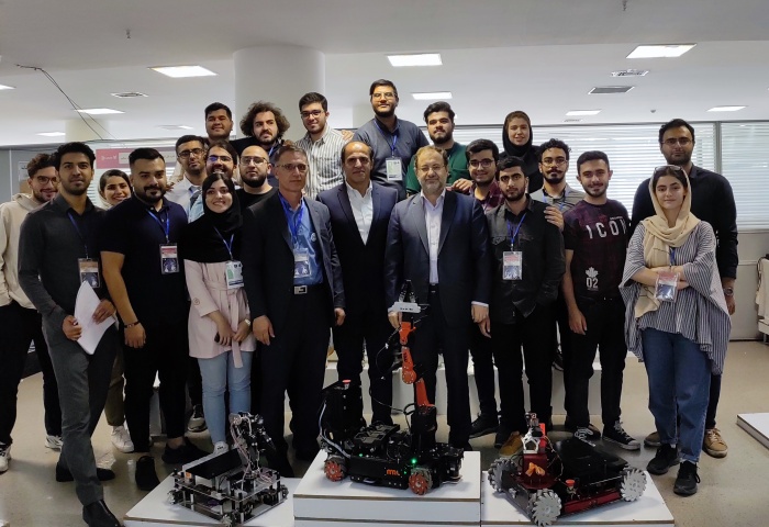 تیم رباتیک IKIU دانشگاه بین‌المللی امام خمینی (ره) مقام نائب قهرمانی را کسب کرد