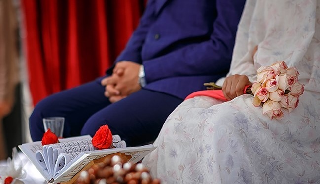 کمیته امدا د به زوجین جوان «مشاوره ازدواج» می‌دهد