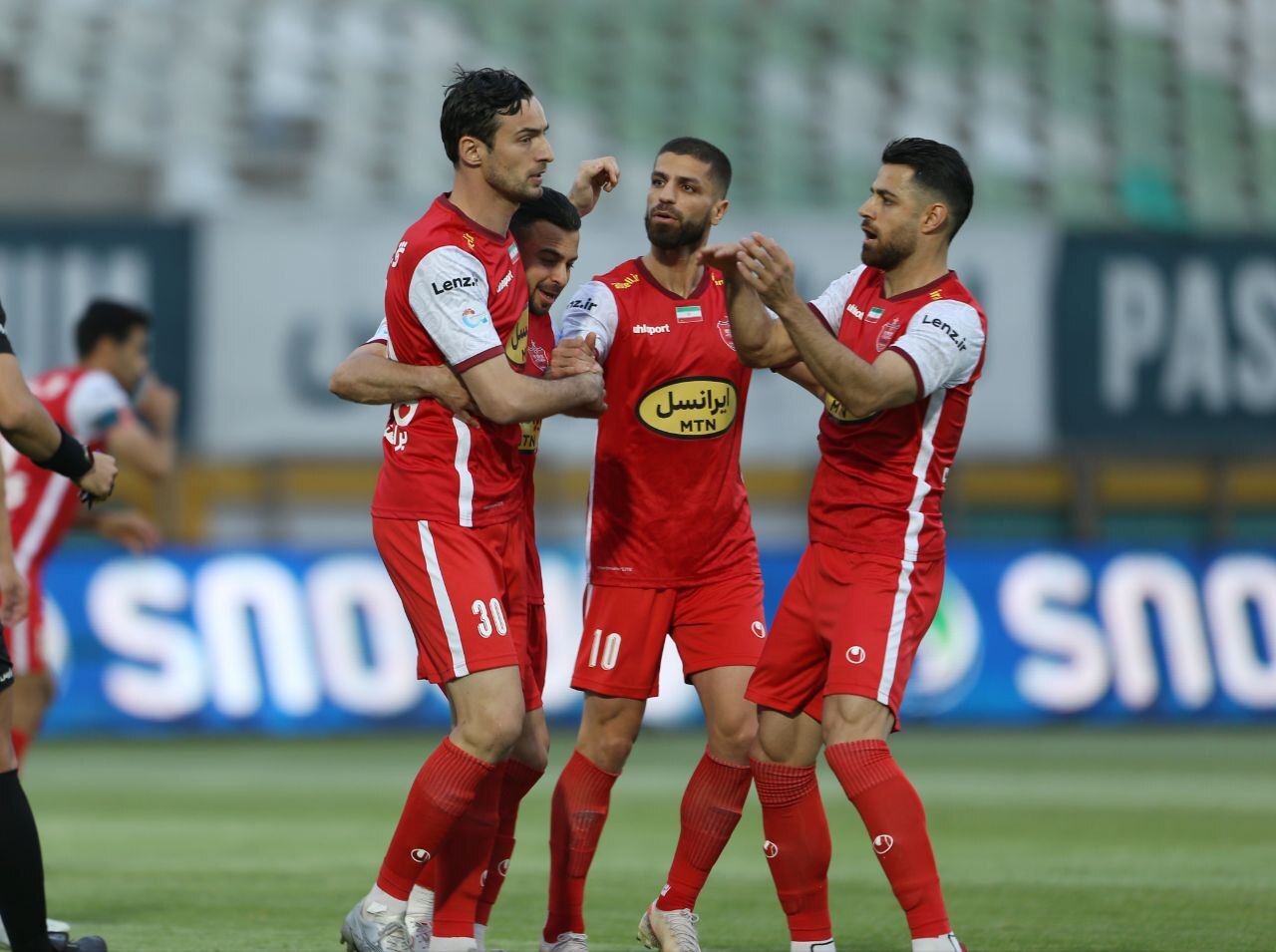 گزارش تصویری/نیمه نهایی جام حذفی:هوادار و پرسپولیس