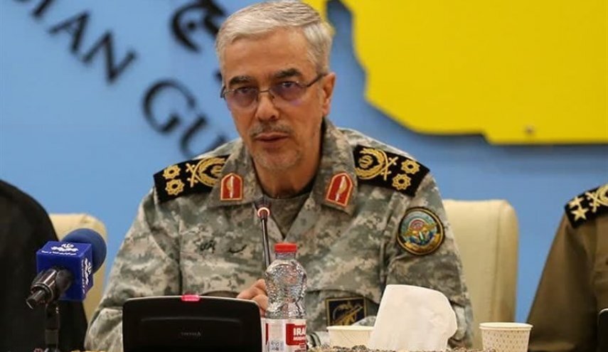 فرمانده نیروی زمینی ارتش عمان با سرلشکر باقری دیدار کرد