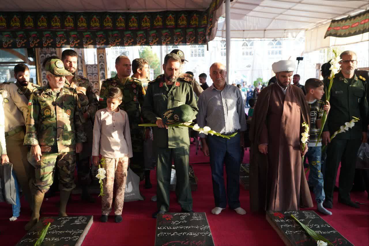 عطرافشانی گلزار شهدای بین المللی کرمان به روایت تصویر