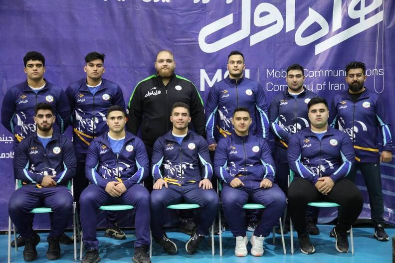 وزنه‌برداران ایران وارد محل رقابت‌ها شدند