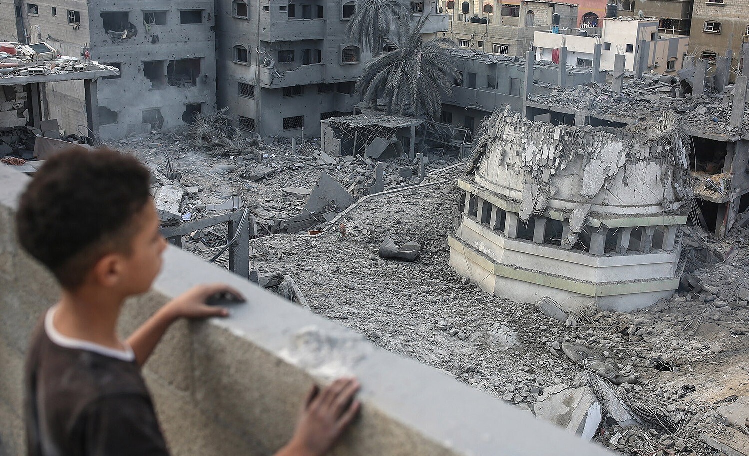 بمباران منازل مسکونی و خودروهای امدادی غزه/ رژیم صهیونیستی از جنین عقب‌نشینی کرد+ فیلم و عکس