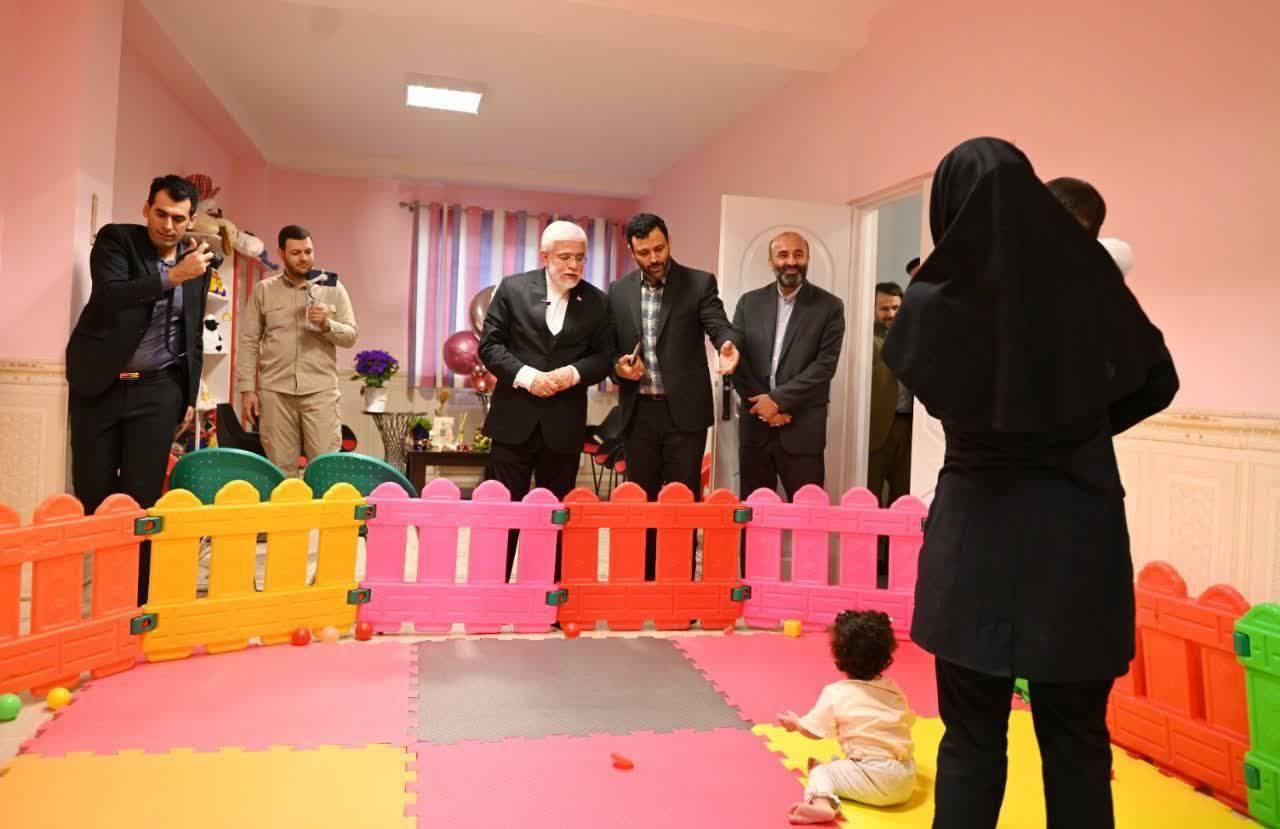 بازدید عیدانه استاندار گلستان از شیرخوارگاه کودکان بی‌سرپرست در گرگان