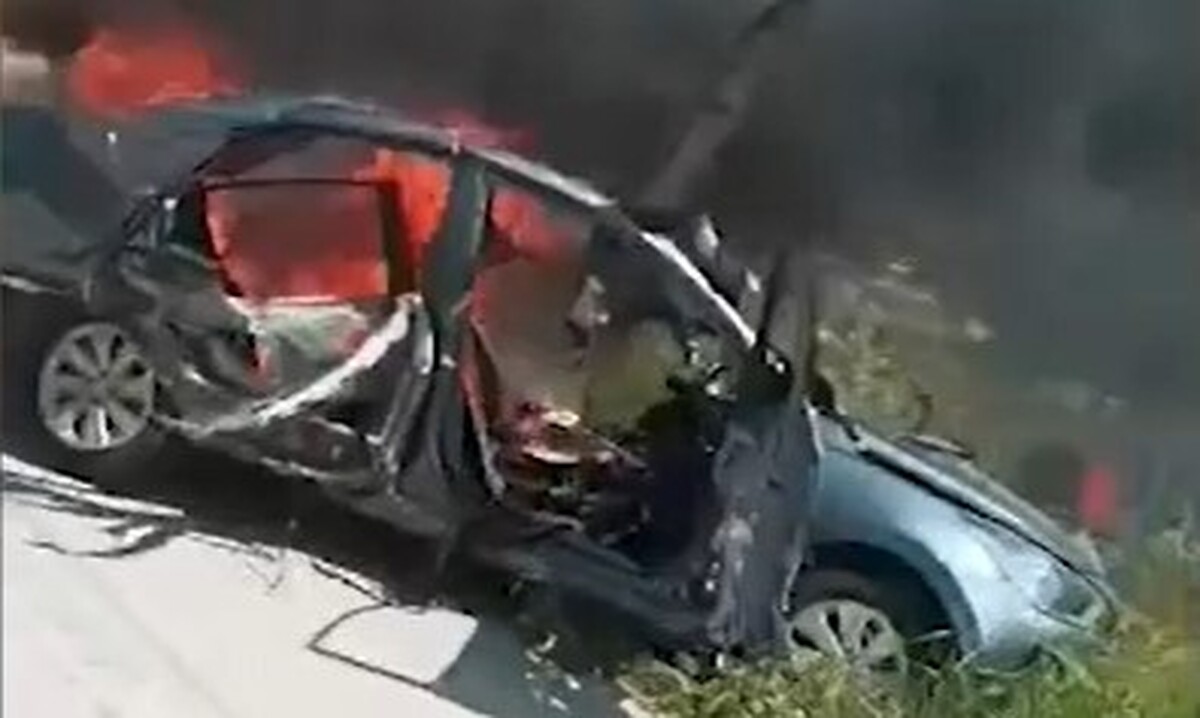 در حمله پهپاد های رژیم صهیونیستی یه عین بعال در جنوب لبنان یک خودرو هدف قرار گرفته است.