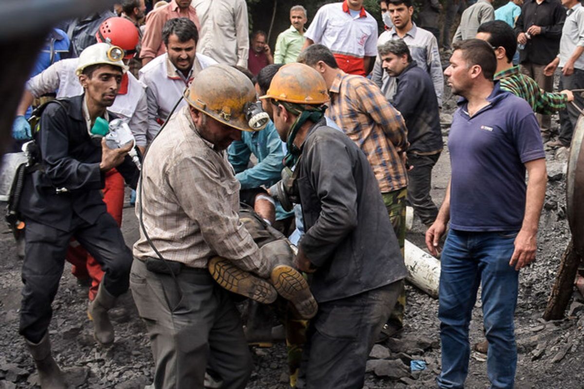 مدیرکل پزشکی قانونی استان تهران: بیش از 2 هزار نفر طی 8 ماه امسال در حوادث کار مصدوم شده‌اند