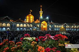 حال و هوای حرم مطهر رضوی در شب میلاد امیرالمومنین (ع)