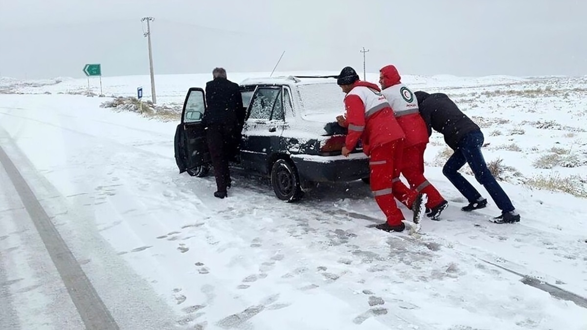 امدادرسانی به 263 نفر از متاثرین برف و کولاک در مازندران