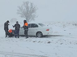 شهروندان از سفرهای غیرضروری در جاده‌های زنجان پرهیز کنند