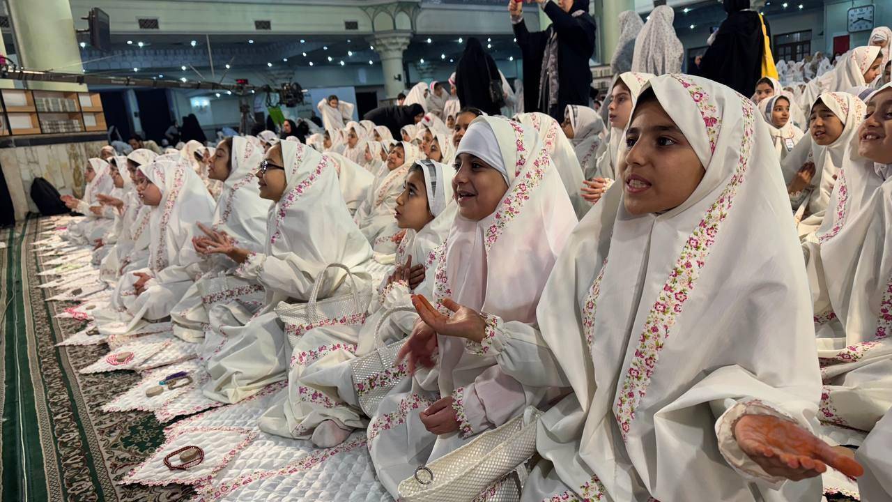 جشن تکلیف باشکوه ۴ هزار فرشته در حرم حضرت عبدالعظیم حسنی (ع) + تصاویر