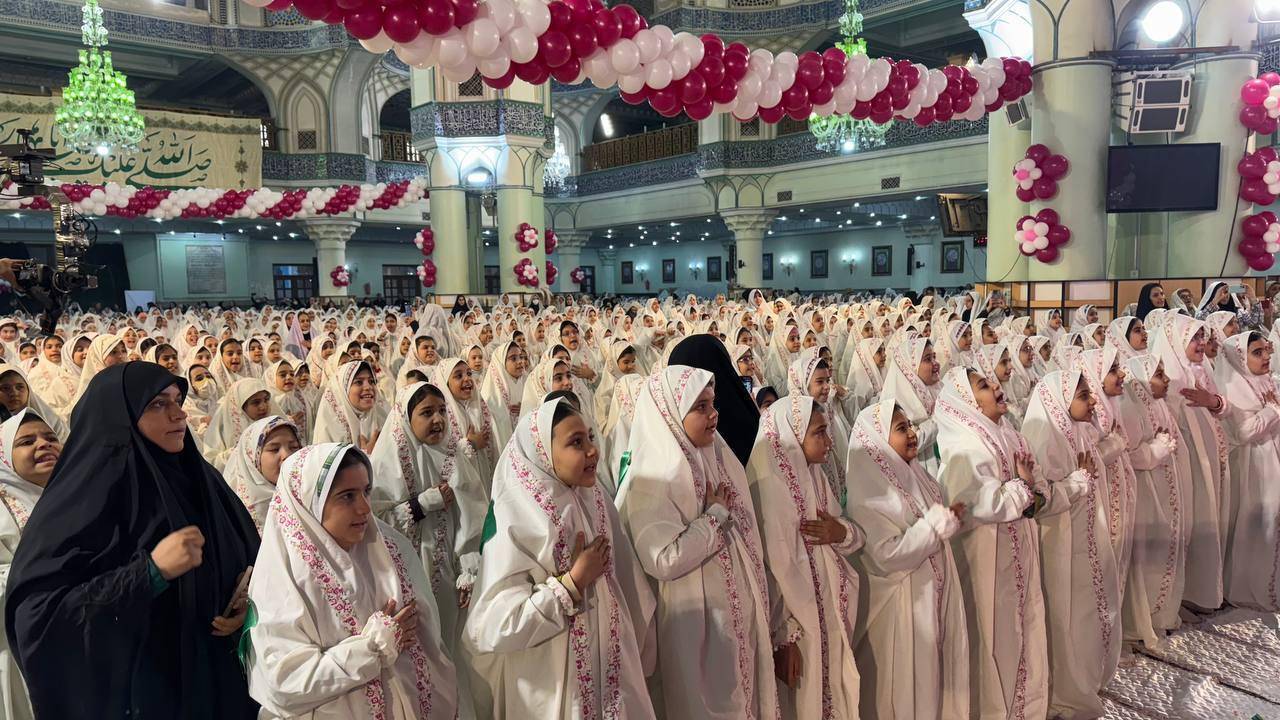 جشن تکلیف باشکوه ۴ هزار فرشته در حرم حضرت عبدالعظیم حسنی (ع) + تصاویر