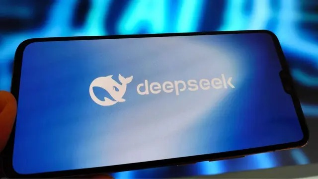 DeepSeek در مقابل OpenAI: چه کسی از چه کسی کپی میکند؟ DeepSeek در مقابل OpenAI: چه کسی از چه کسی کپی میکند؟