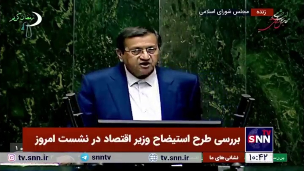 همتی: تورم را ۱۰ درصد کاهش دادیم و به ۳۲ درصد رسانیدم/ مدام نگویید تورم را بالا می&zwnj;برید