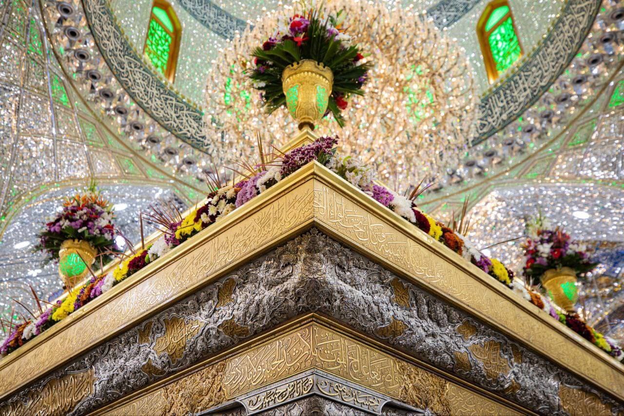 گل آرایی حرم امام حسین (ع) همزمان با ولادت امام حسن (ع) + تصاویر 5