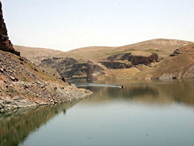 طرح انتقال آب از سد گلابر به ۲۵ روستای زنجان به پایان رسید