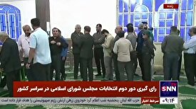 صف مردم خوزستان برای شرکت در دور دوم انتخابات مجلس شورای اسلامی
