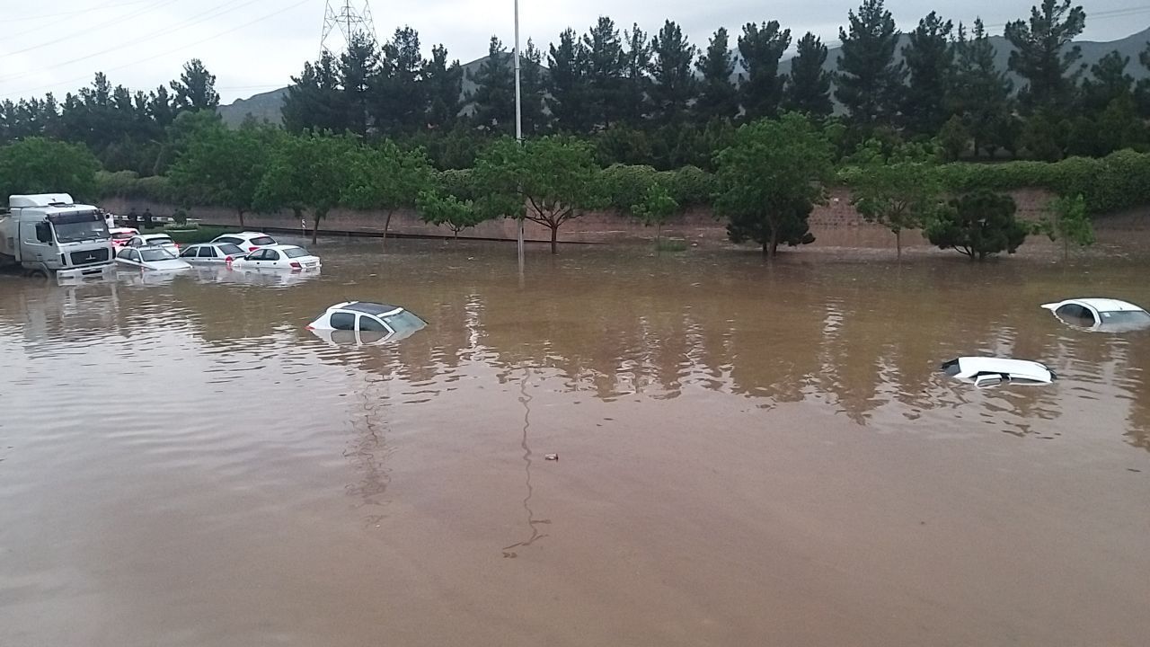 خسارت باران سیل آسا در مشهد مقدس+فیلم